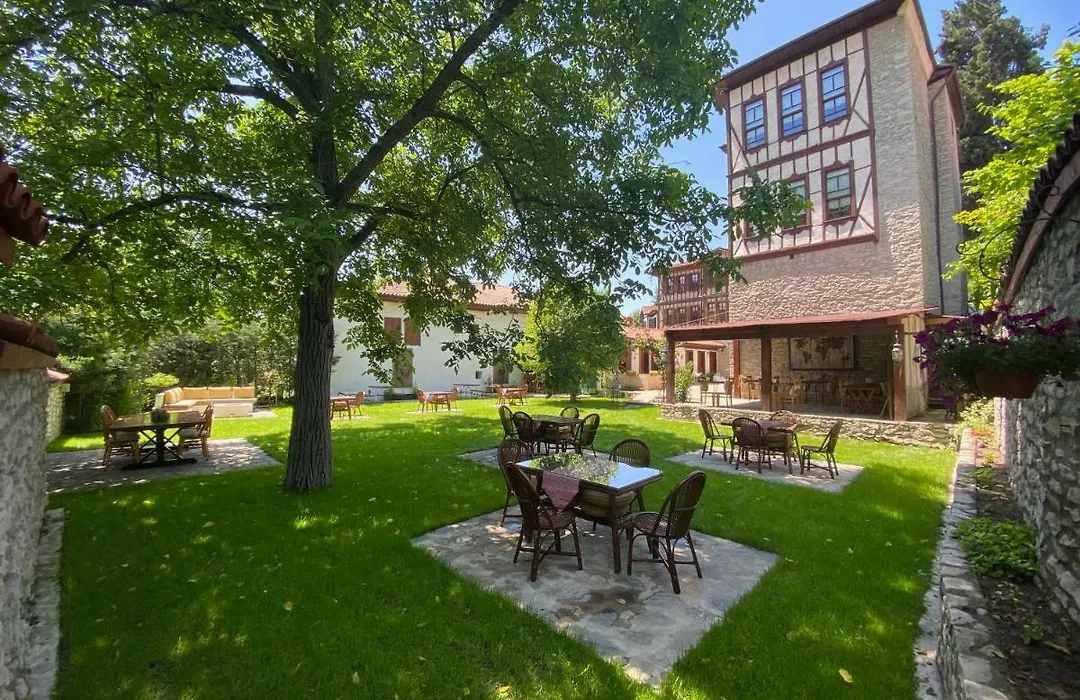 Karaüzümler Konaği-1