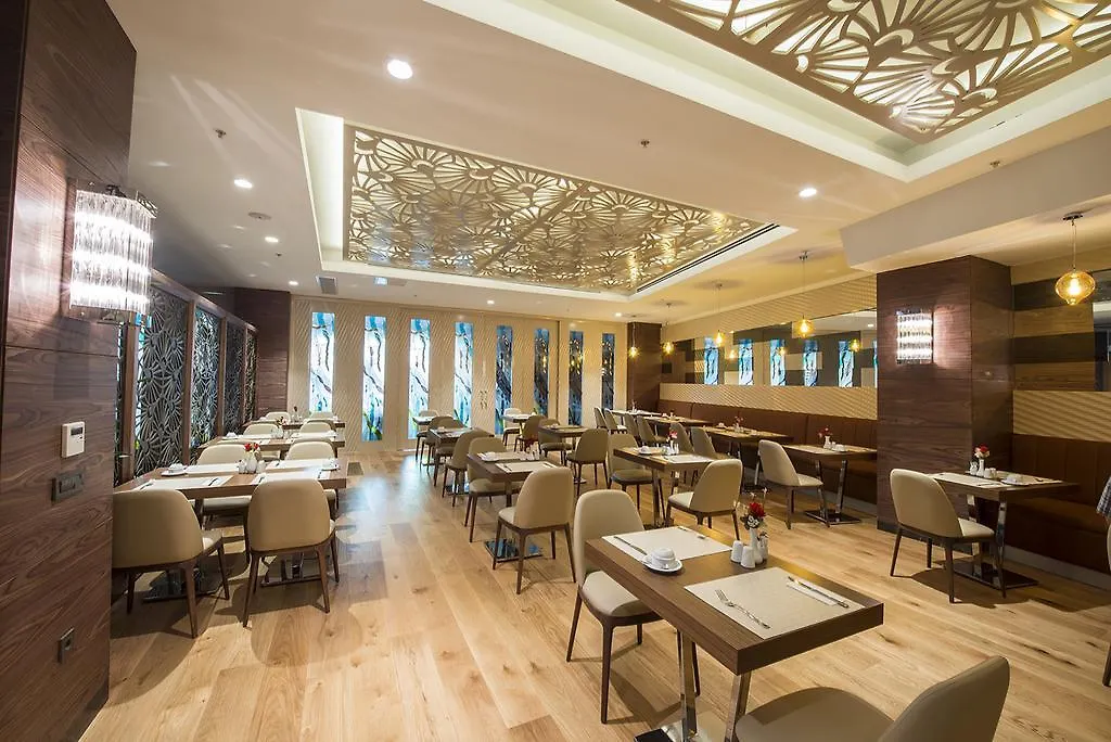Ramada By Wyndham Gemli̇K-1