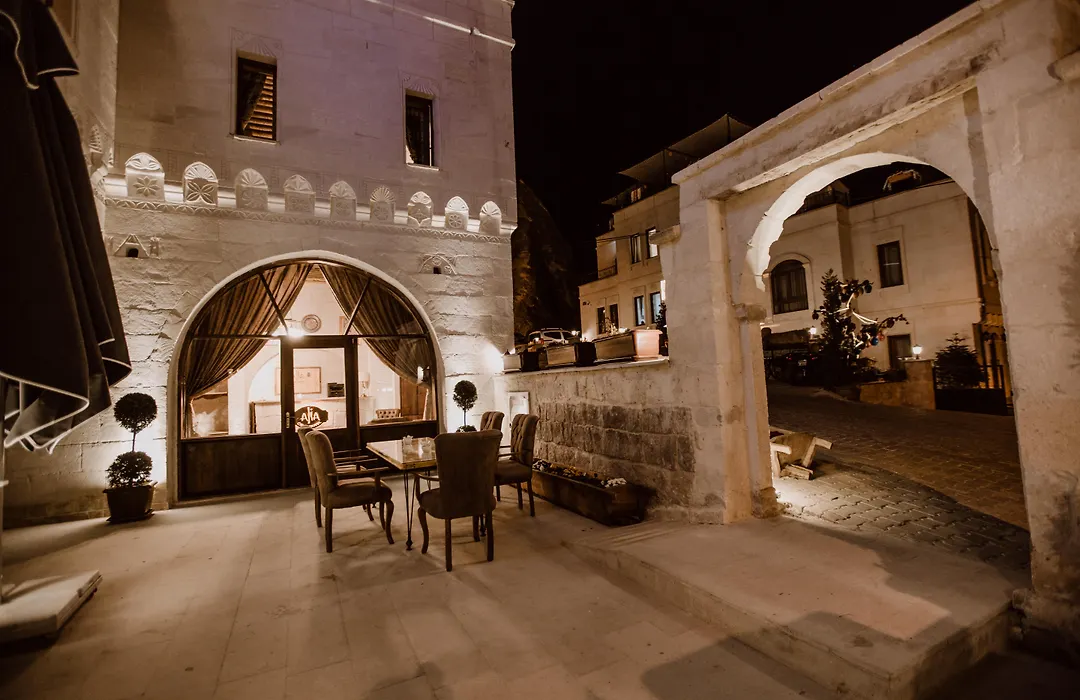 Kismet Cave Mansion-1