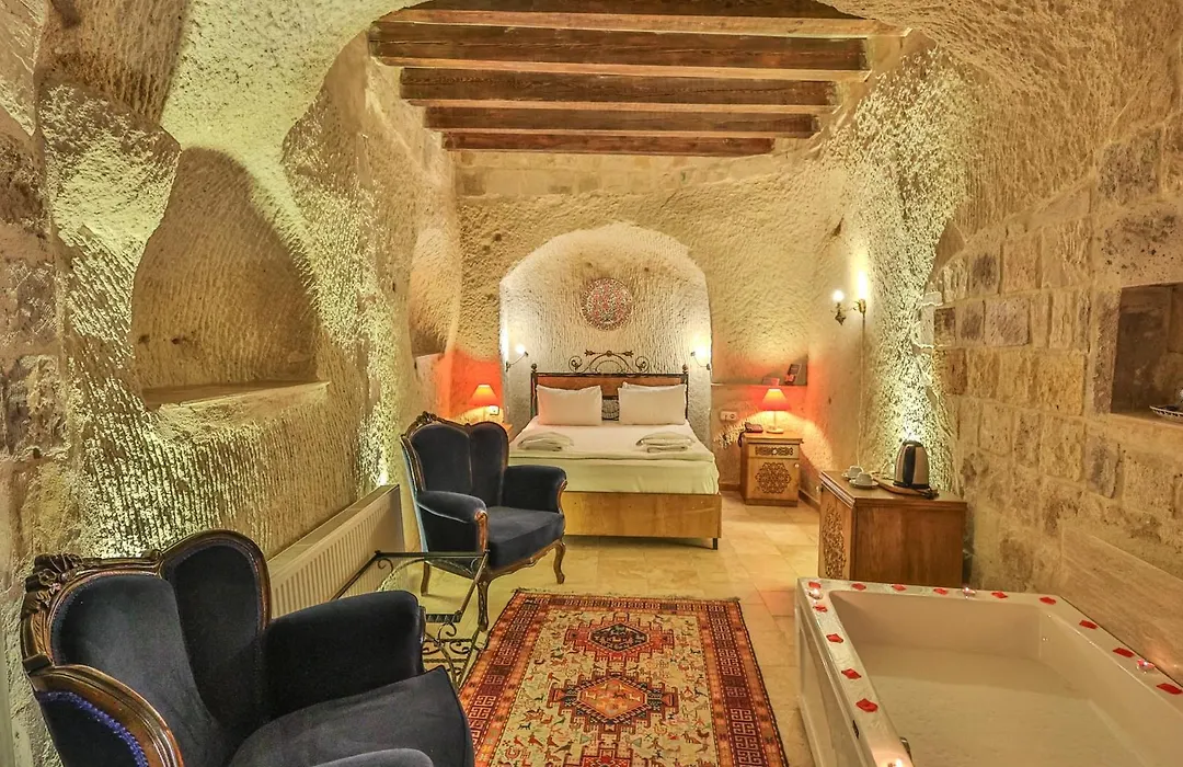 Bedrock Cave Hotel (Adults Only)-1
