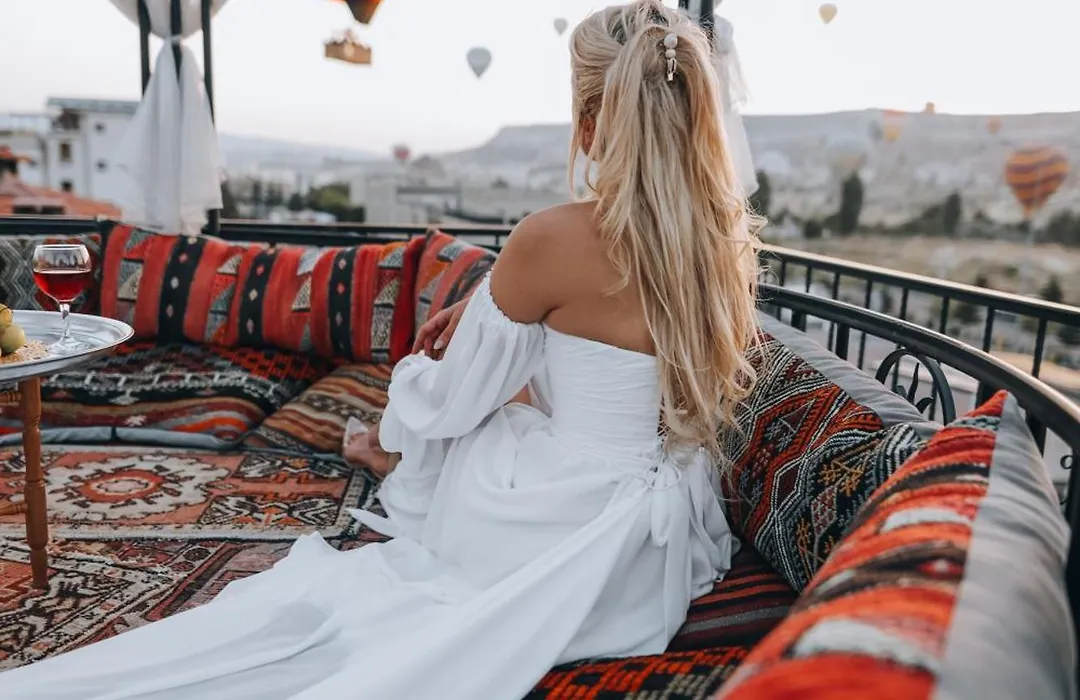 Cappadocia View Suit-1