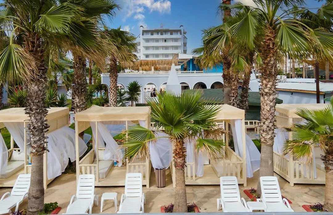 Holiday Garden Resort-1