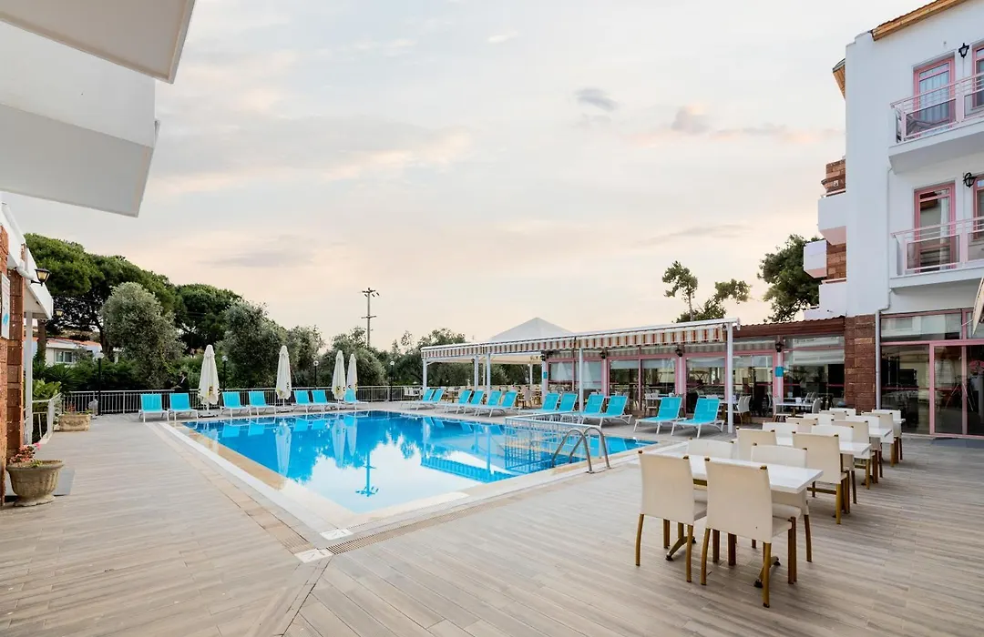 Hanedan Beach Hotel-1
