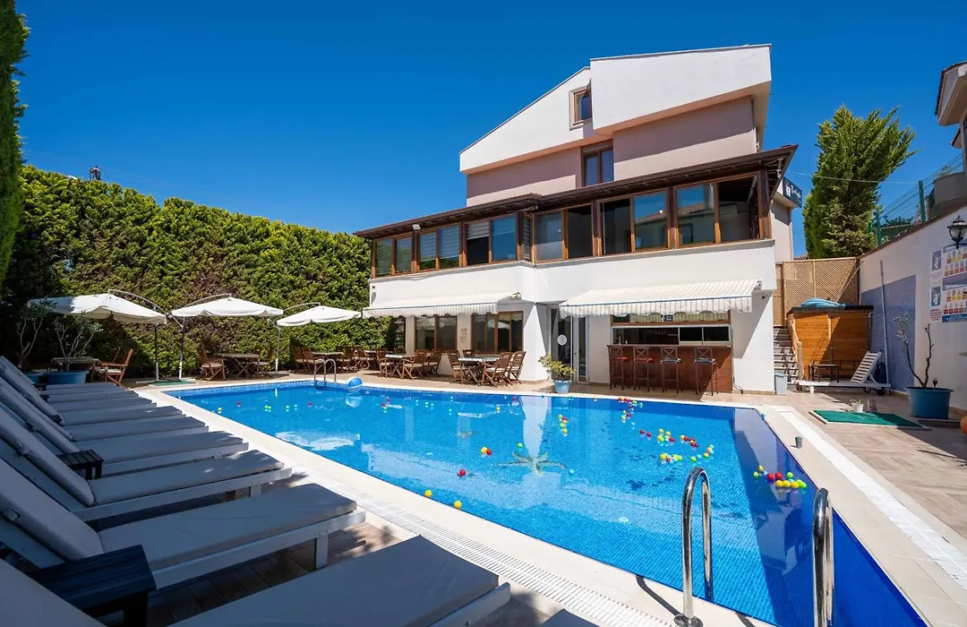 Cunda Giritlioğlu Otel-1