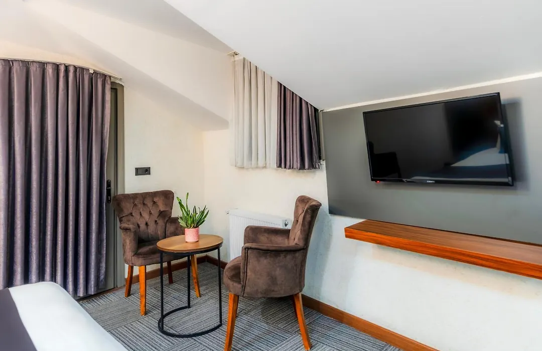 Med Airport Hotel-1