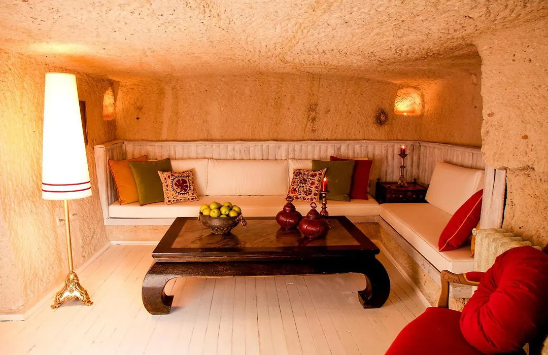 Hezen Cave Hotel-1