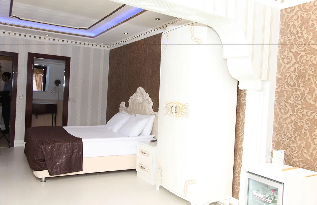 Royal Anka Hotel-1