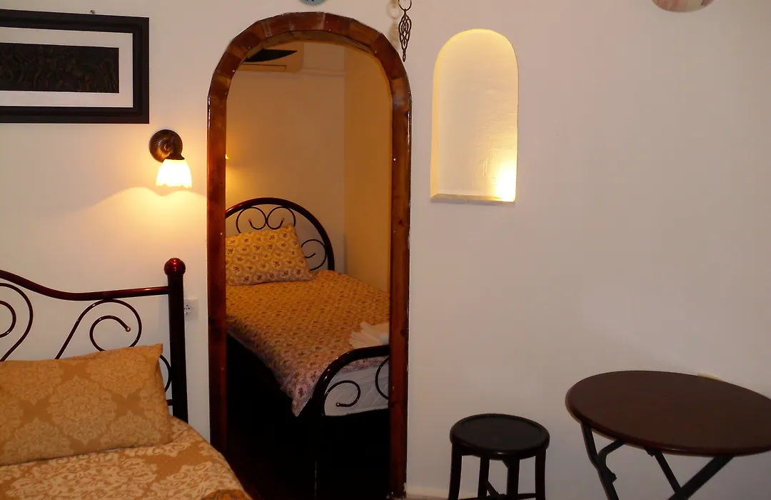 Akropolis Guest House-1