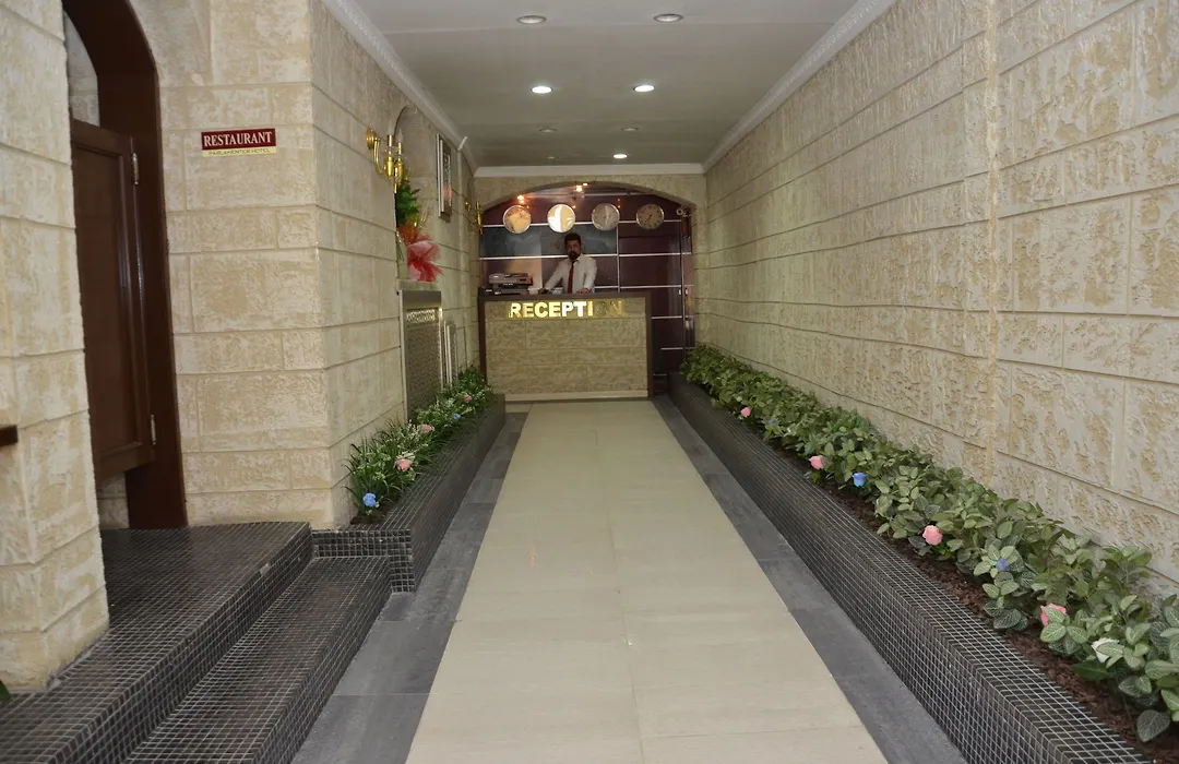 Parlamenter Hotel-1