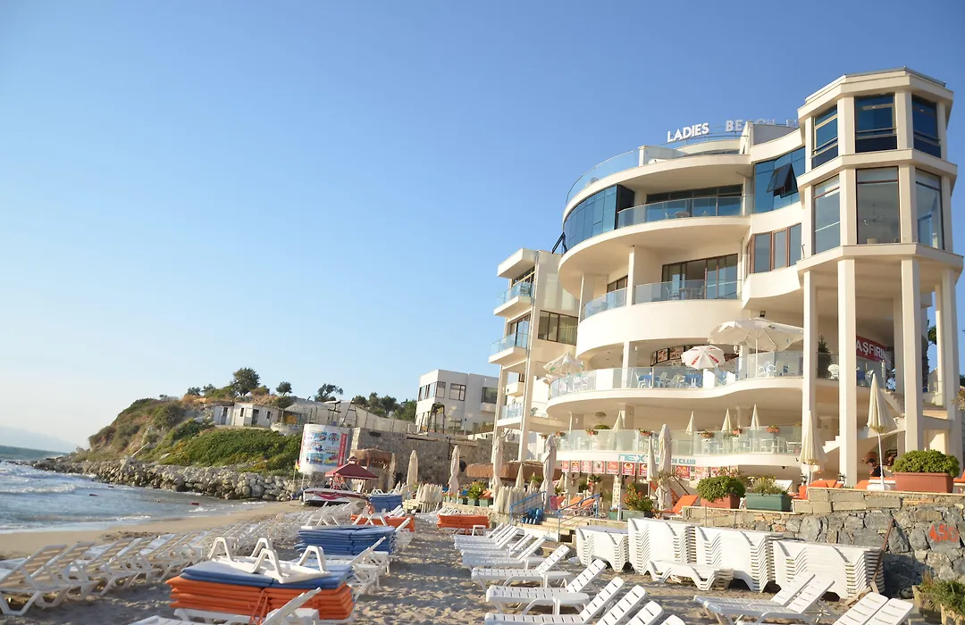 Ladies Beach Suite Hotel (Adults Only)-1