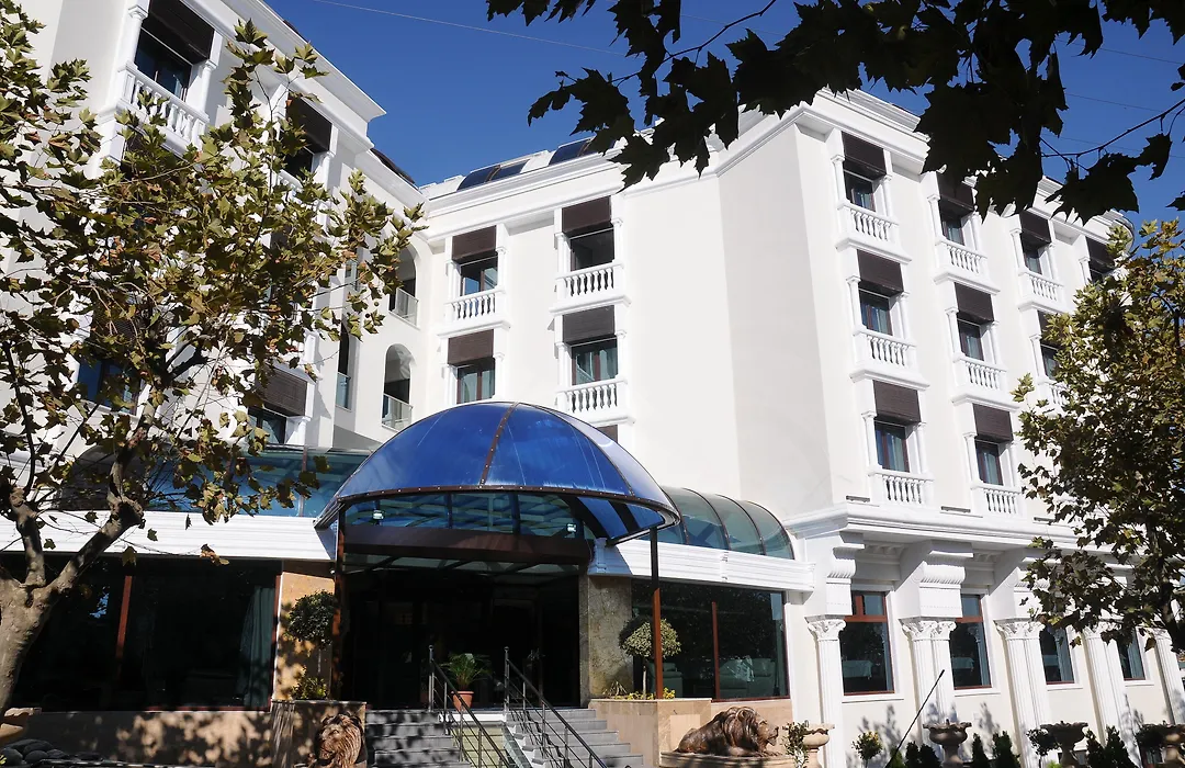 Paradise Island Hotel-1