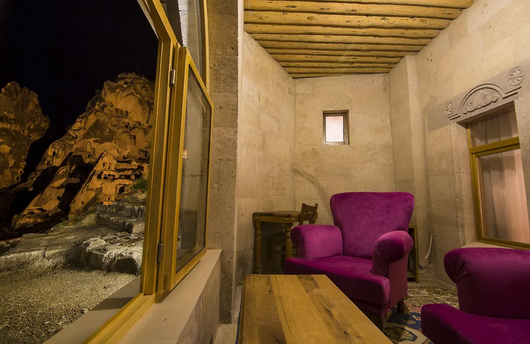 Caldera Cave Hotel-1