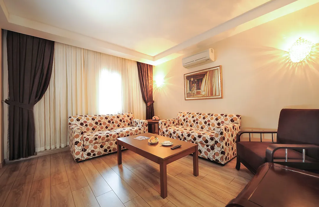 Golden Lake Hotel-1