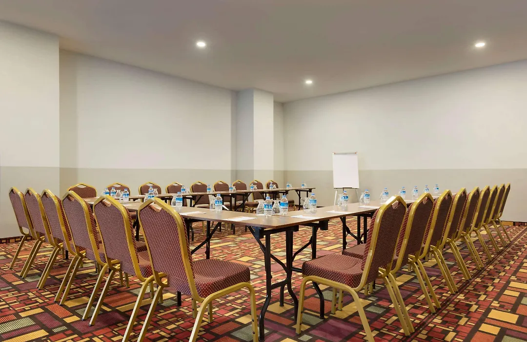 Hawthorn Suites By Wyndham Cerkezkoey-1