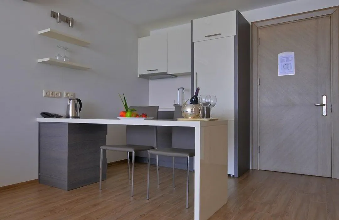 Delmar Suites & Residence-1