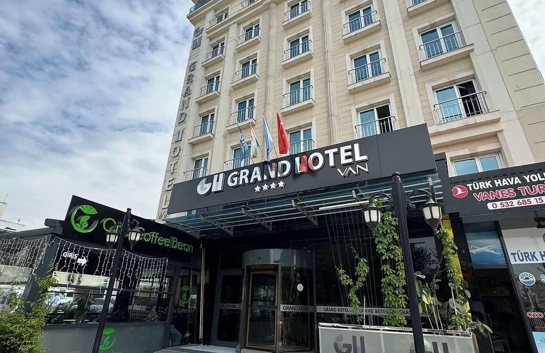 Grand Hotel Van-1