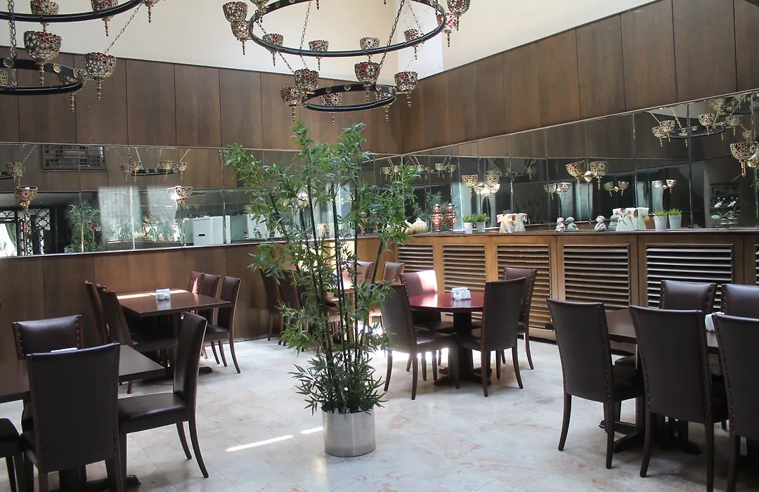 Rest Hotel-1