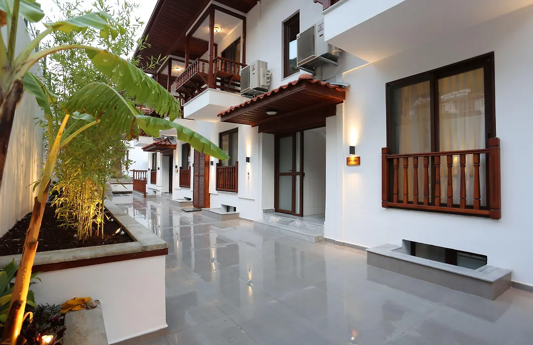 Alp Suites Pinehill-1