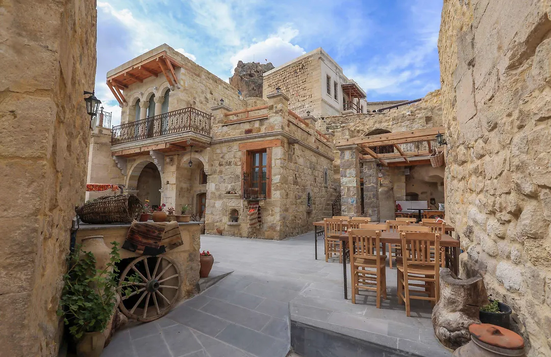 Abu Hayat Cave Suites-1