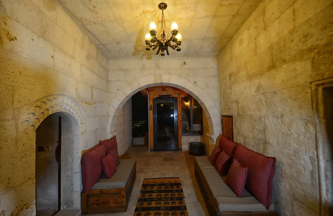 Apex Cave Hotel-1