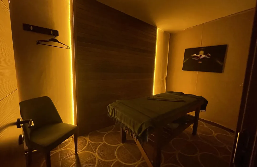 Le Luxe Suites Hotel-1