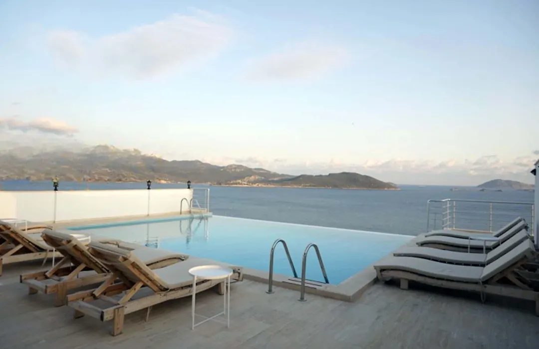 Blue Island Luxury Hotel Adults Only-1