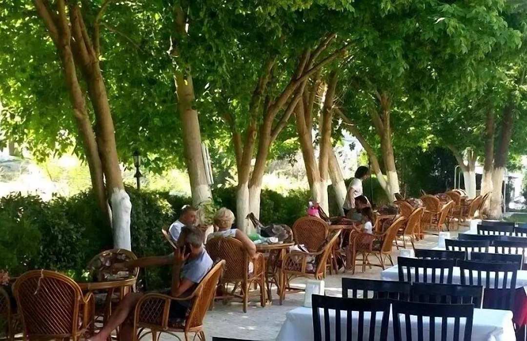 Selina Hotel-1