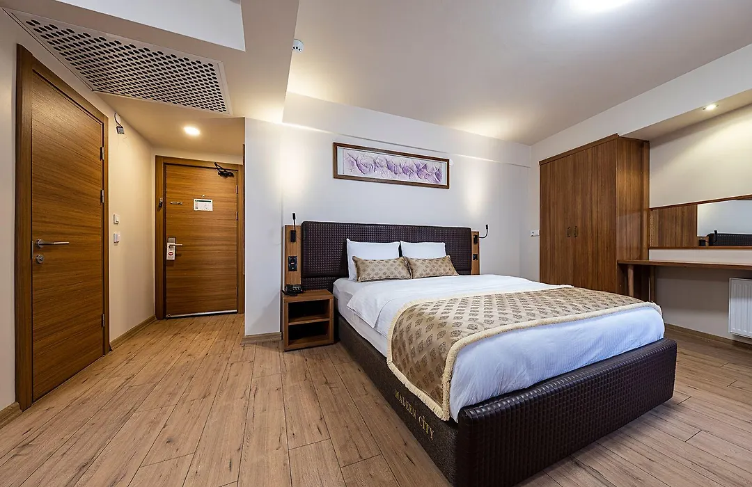 Madeen City Hotel-1