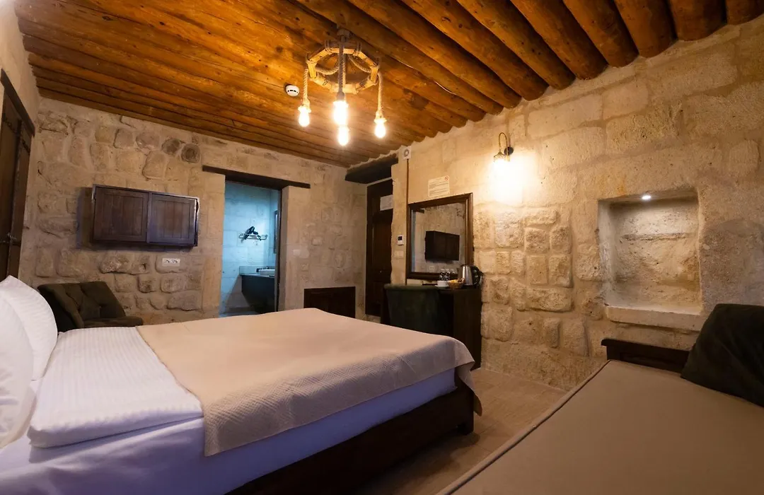 Tafana Cave & Stone Lodge-1