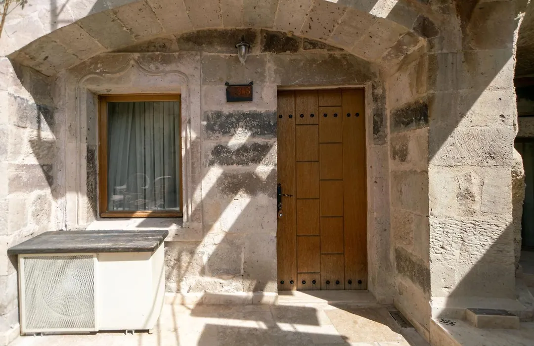Divan Cave House-1