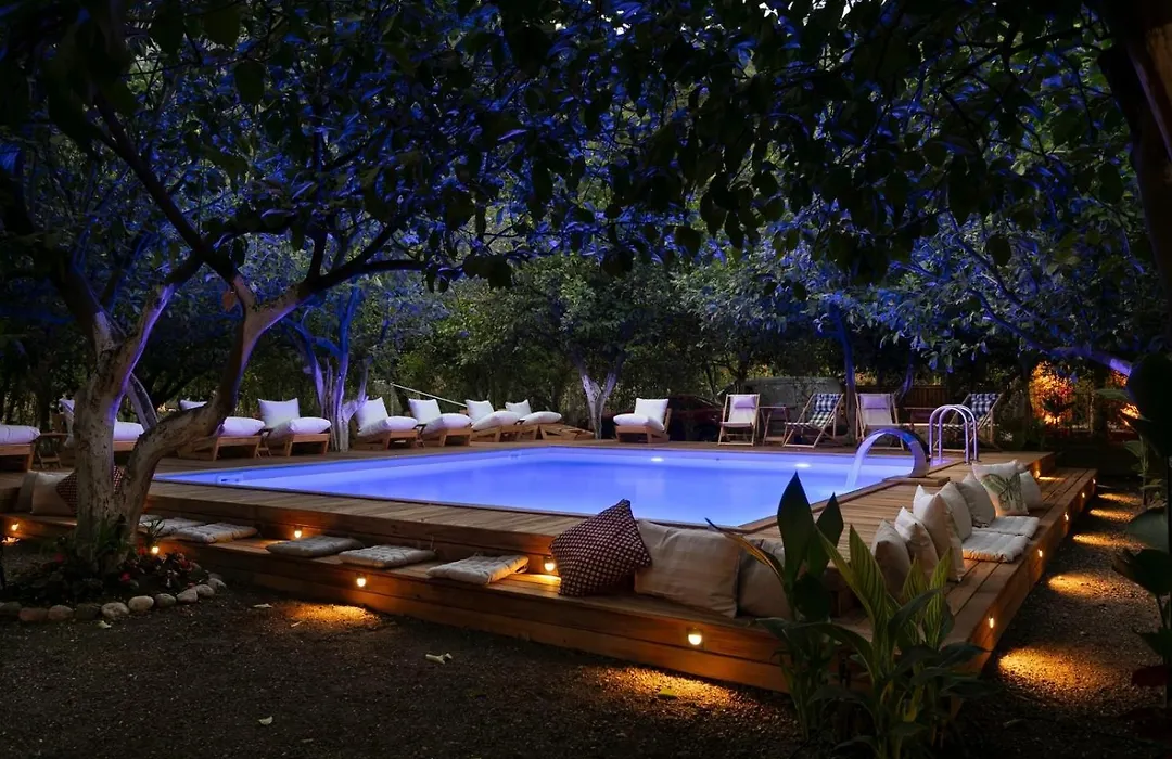 Gayb-I Bungalows , Plus 12 Years Old - Free Access To Beach-1