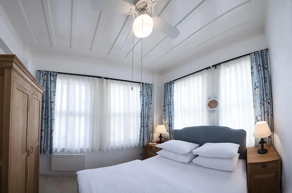 Quarante Hotel - Adult Only-1