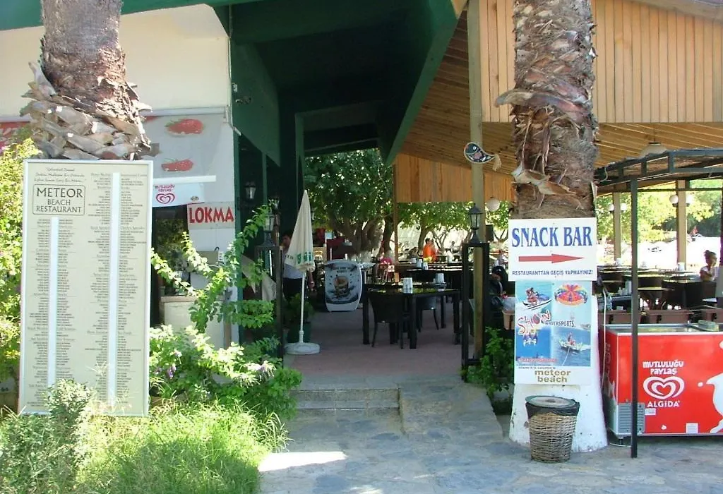 Meteor Beach Hotel-1