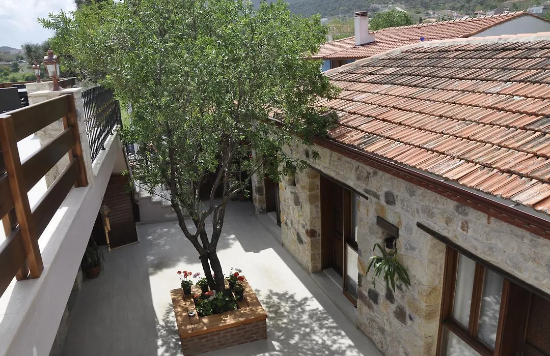 Taş Avlu Butik Otel-1