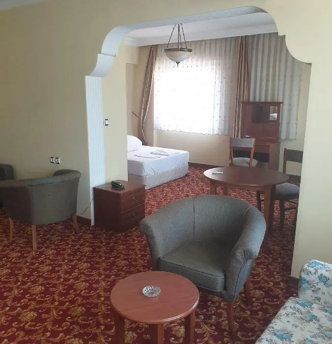 Golden Hill Hotel-1