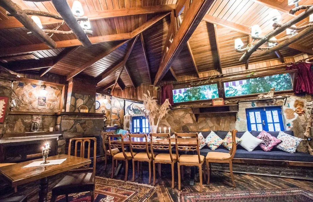 Chez Rumi Butik Otel-1