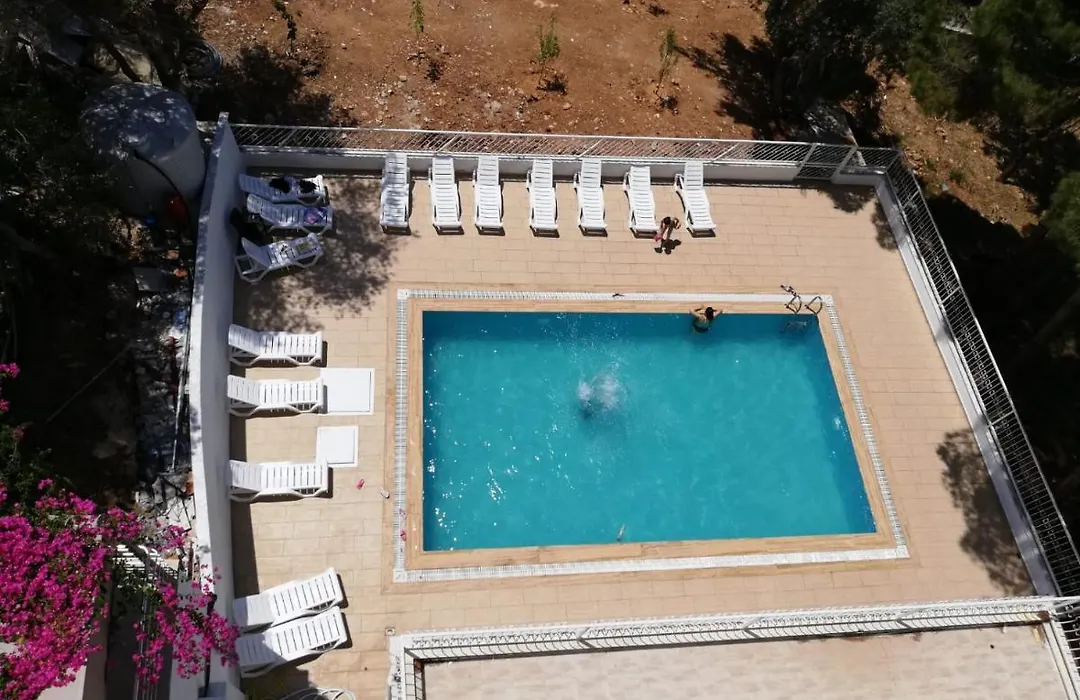 Çıçek Apart Otel-1