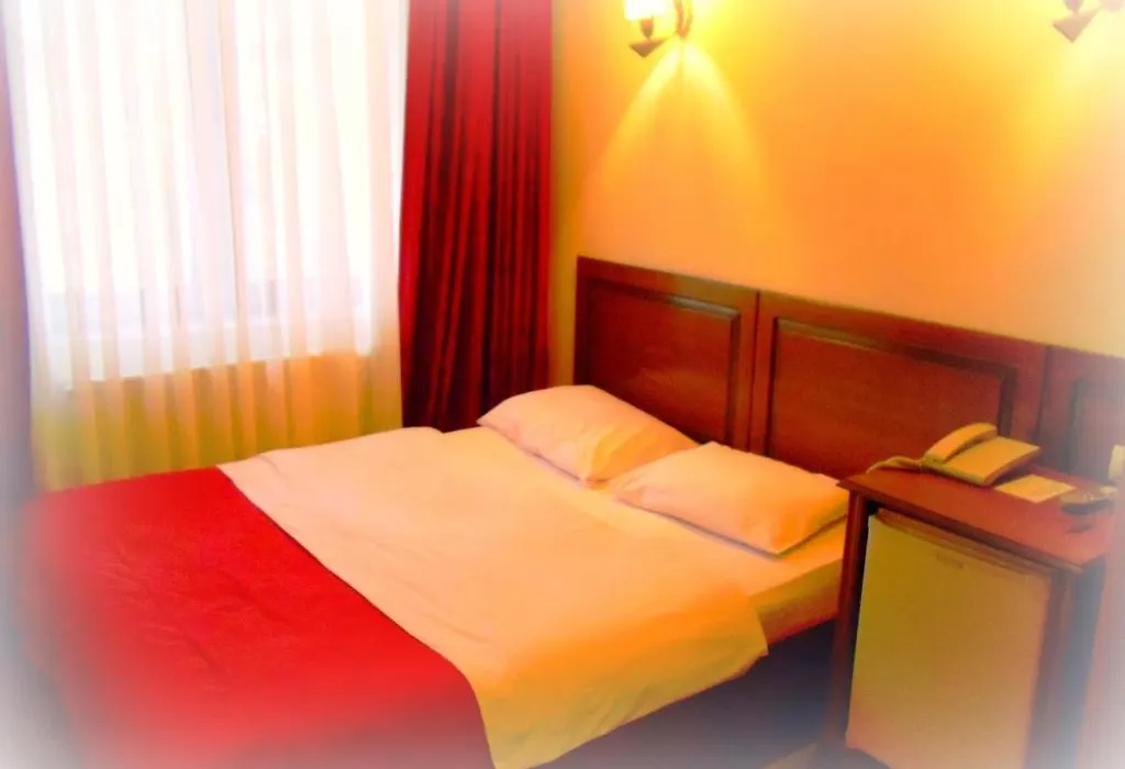 Reis Otel-1