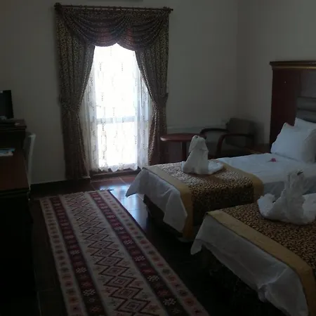 Yay Grand Hotel-3