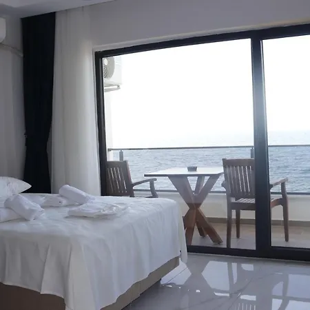 The Lavington Beach Hotel-2