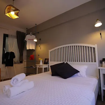 Achilles Otel-2