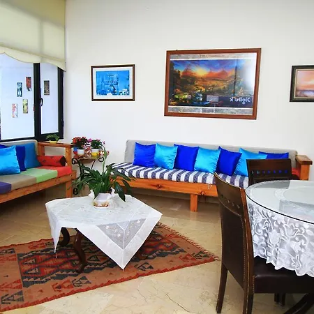 Arya Hotel-2