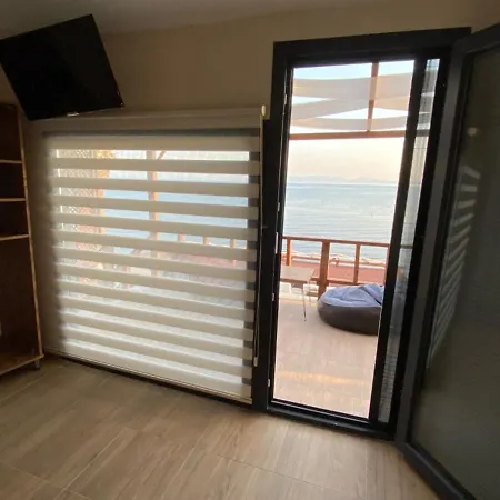 Elma Beach Bungalow-3