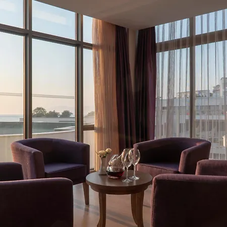 Ladies Beach Suite Hotel (Adults Only)-3