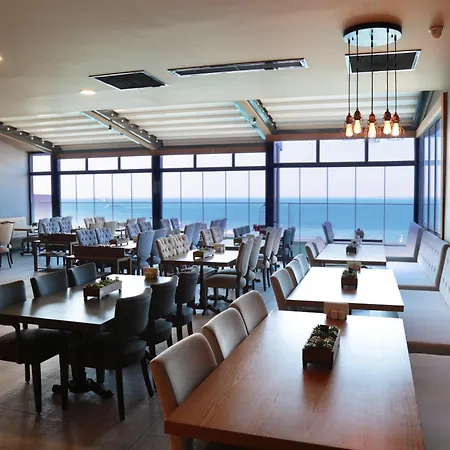 Pasaport Pier Hotel-2