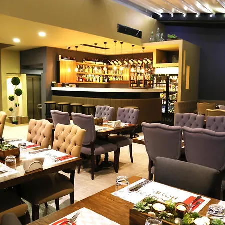 Pasaport Pier Hotel-3