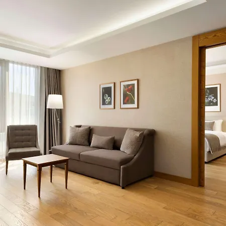 Ramada Hotel & Suites By Wyndham Adana-2