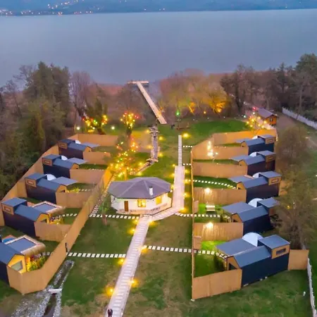 Ten Tiny House-2