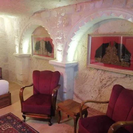 Solo Cave Suites-3