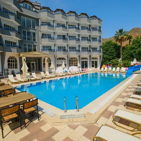 Club Selen Icmeler-3